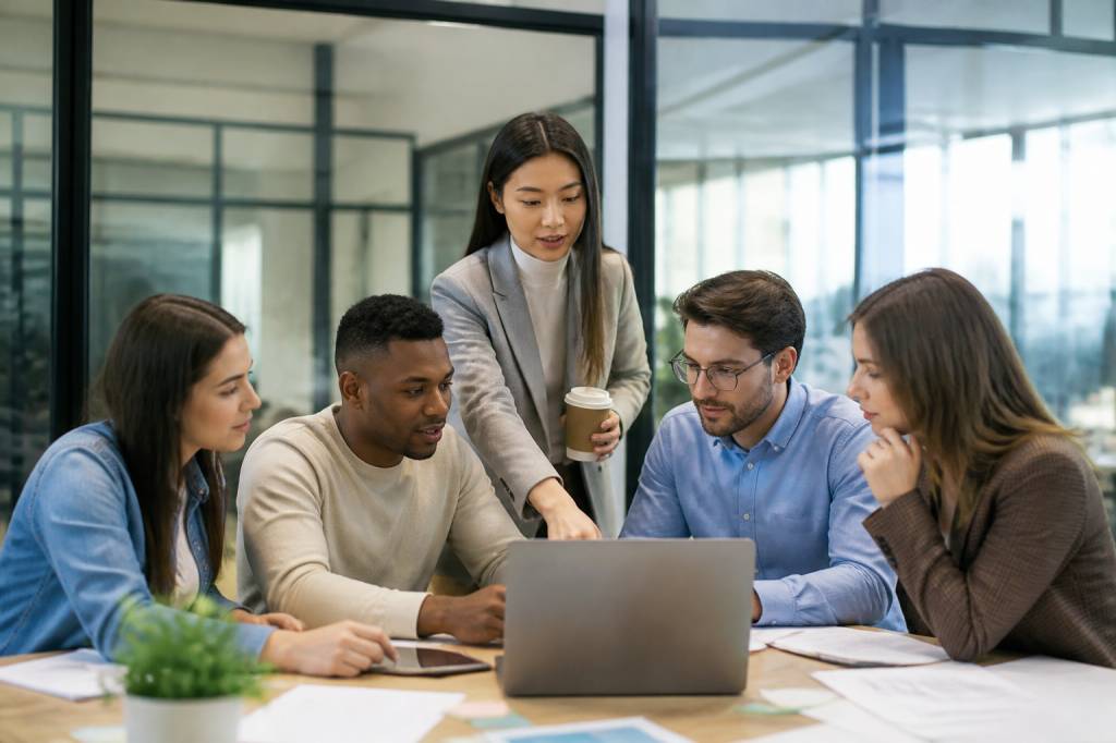 Comment les compétences hybrides redéfinissent l’employabilité dans un marché du travail en mutation